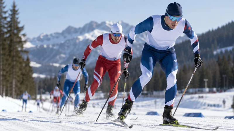 FIS сохранила для лыжников из России максимальные квоты на сезон-2026/2027